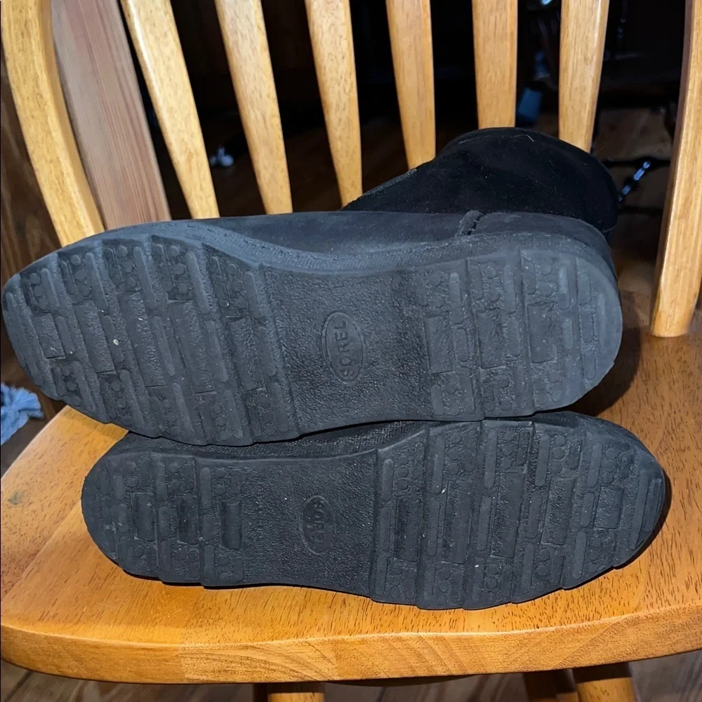 Sorel Wool LiningWomen's Black Suede Boots 6